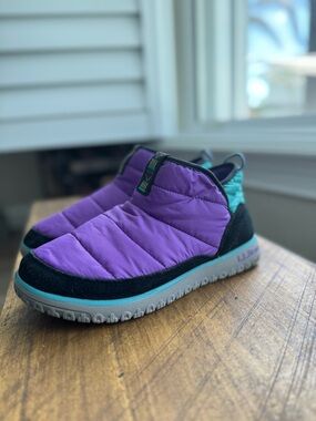 L.L. Bean women’s Purple and Teal Quilted Slip-On booties size 8